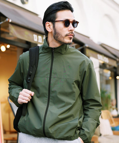 カーキ(スタンドカラー) MODEL : GO 180cm 66kg Lsize